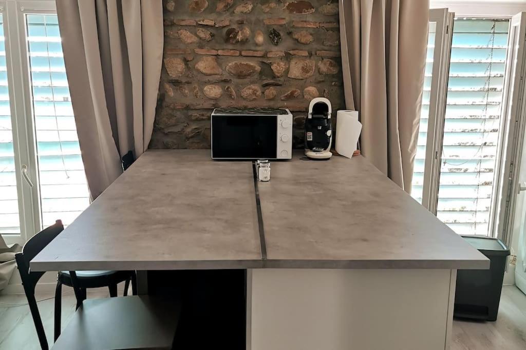 Studio Coquet Avec Vue Sainte-Foy-lès-Lyon Екстериор снимка
